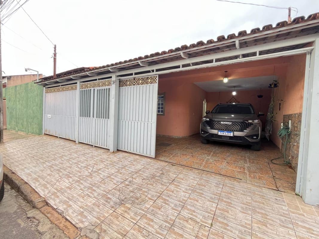 Vende-se Casa – QR 417, Conjunto P | Santa Maria Norte – DF